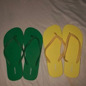 NWOT Old Navy flip flops